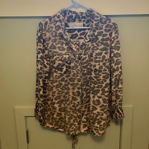 Vintage Havanna size M but fits loosely and oversized button up leopard print